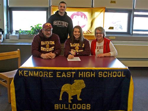 Gabi Vasi signing 
