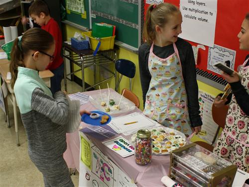 Hoover Middle students during Market Day event 