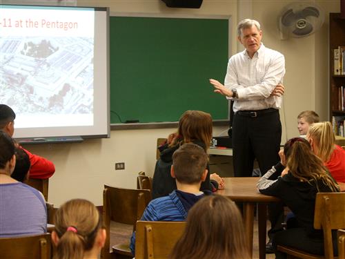 Dale Goodrich talks to students 