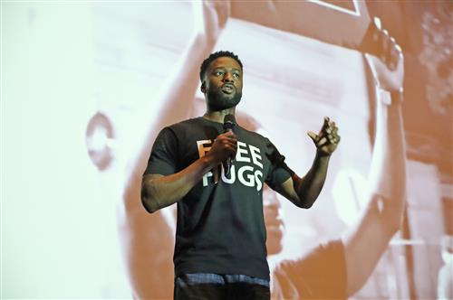  Peace activist Ken Nwadike Jr. speaks to students at Kenmore West