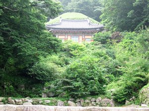 Buddha in the Cave: South Korea