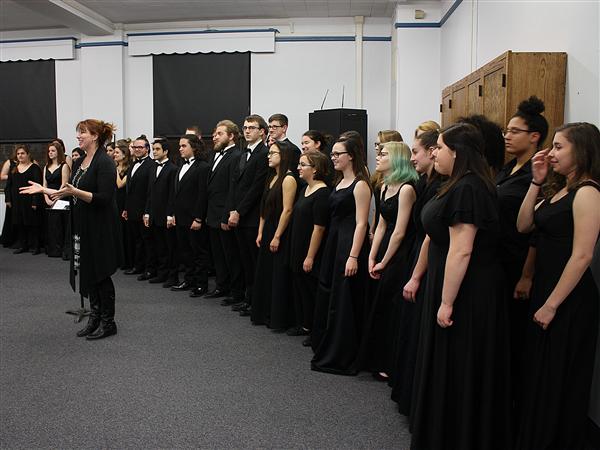 Jill Neuhaus & Choral Students 